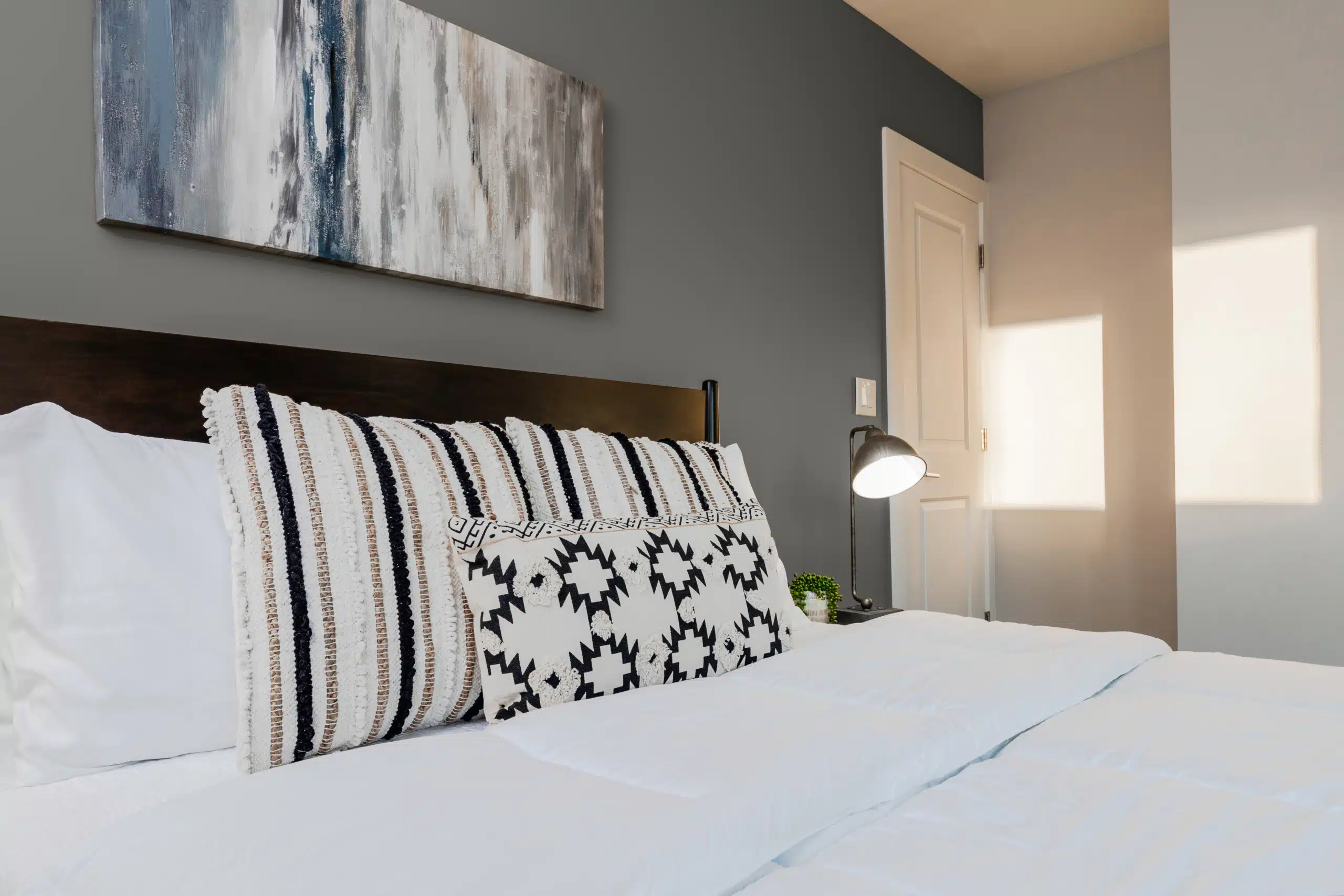 Charcoal Sketch color sample