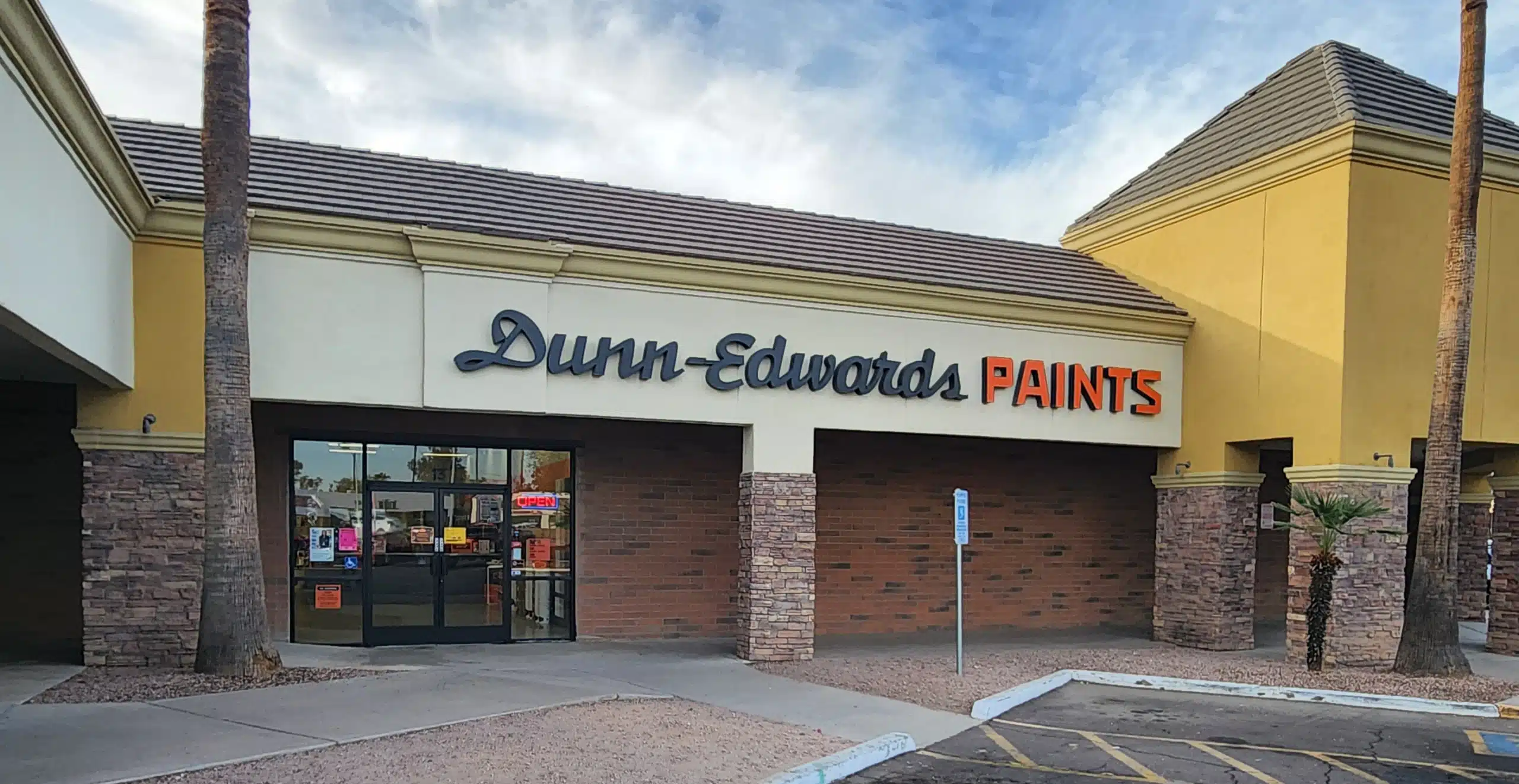 Dunn-Edwards Paint Store in Phoenix AZ 85044