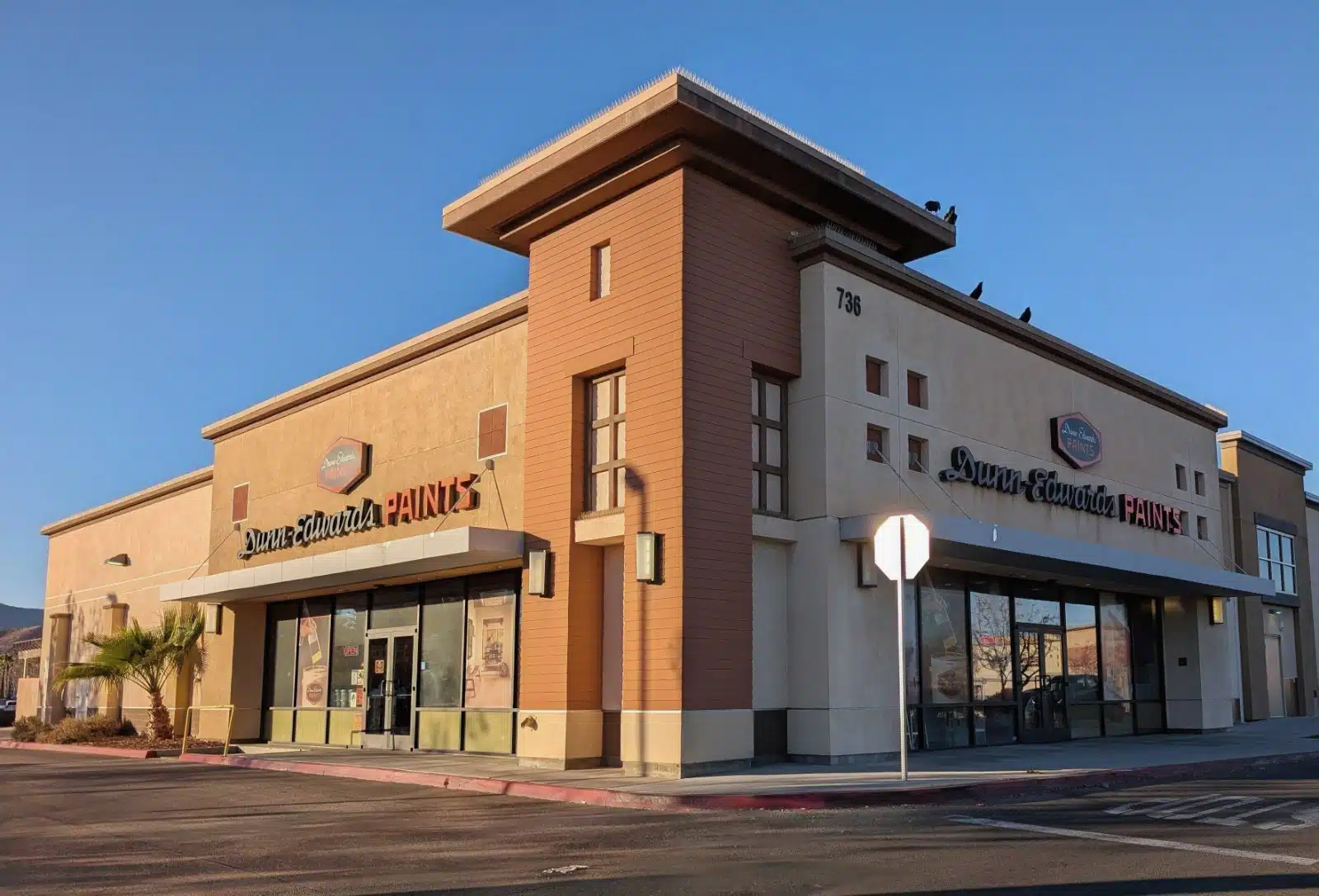 Dunn-Edwards Paint Store in Palmdale CA 93551