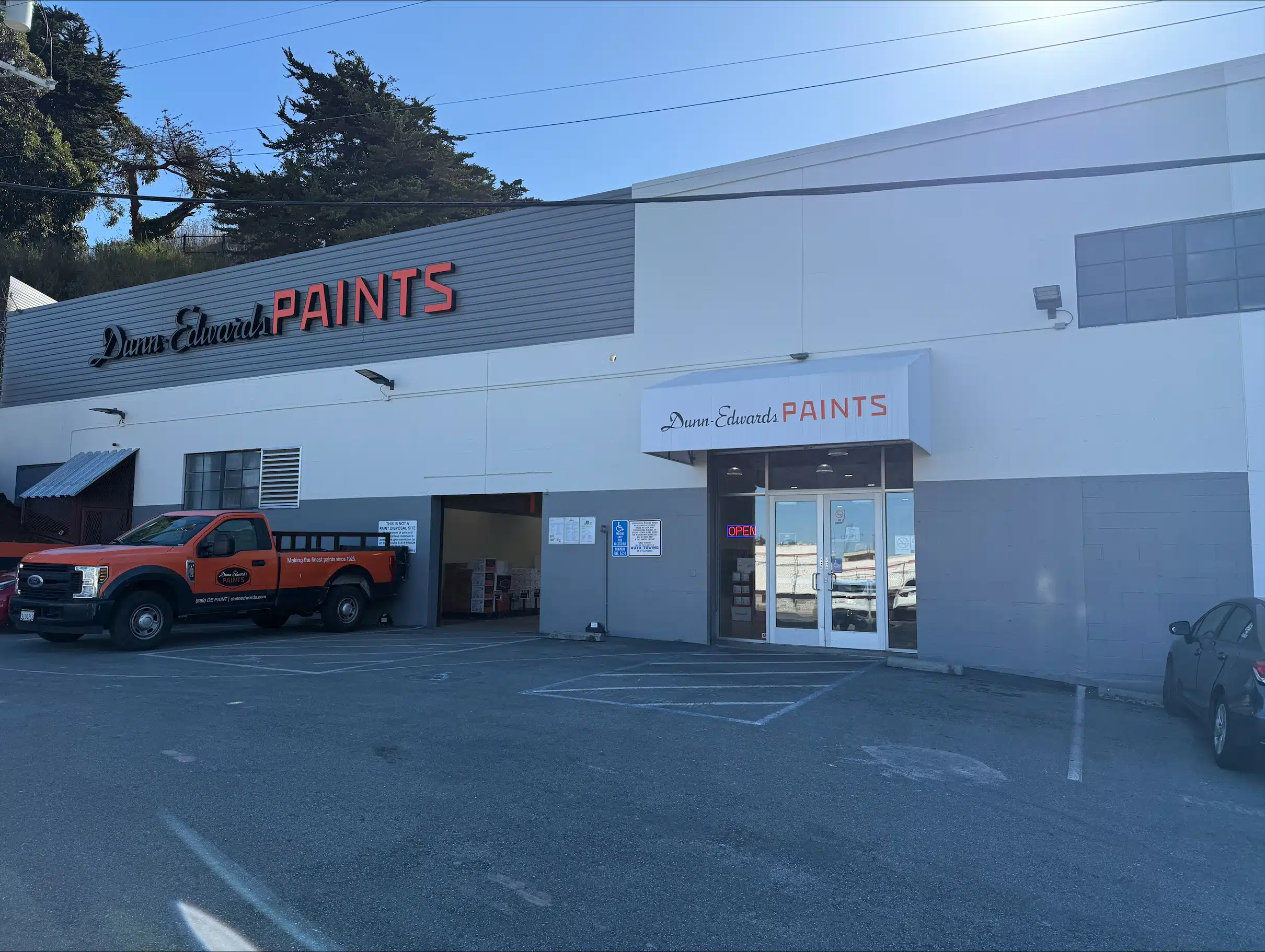 Dunn-Edwards Paint Store in San Francisco CA 94124