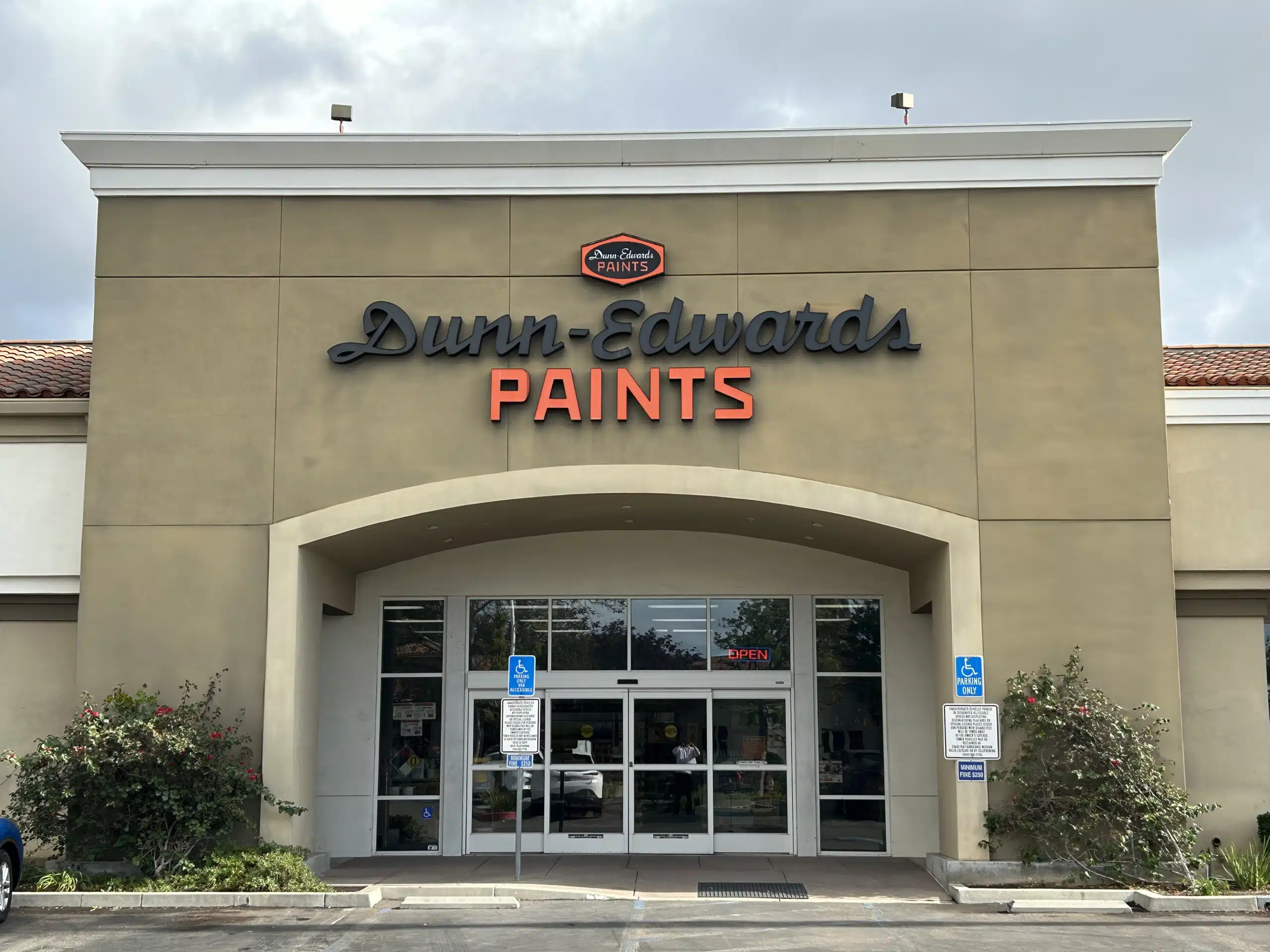 Dunn-Edwards Paint Store in Rancho Santa Margarita CA 92688