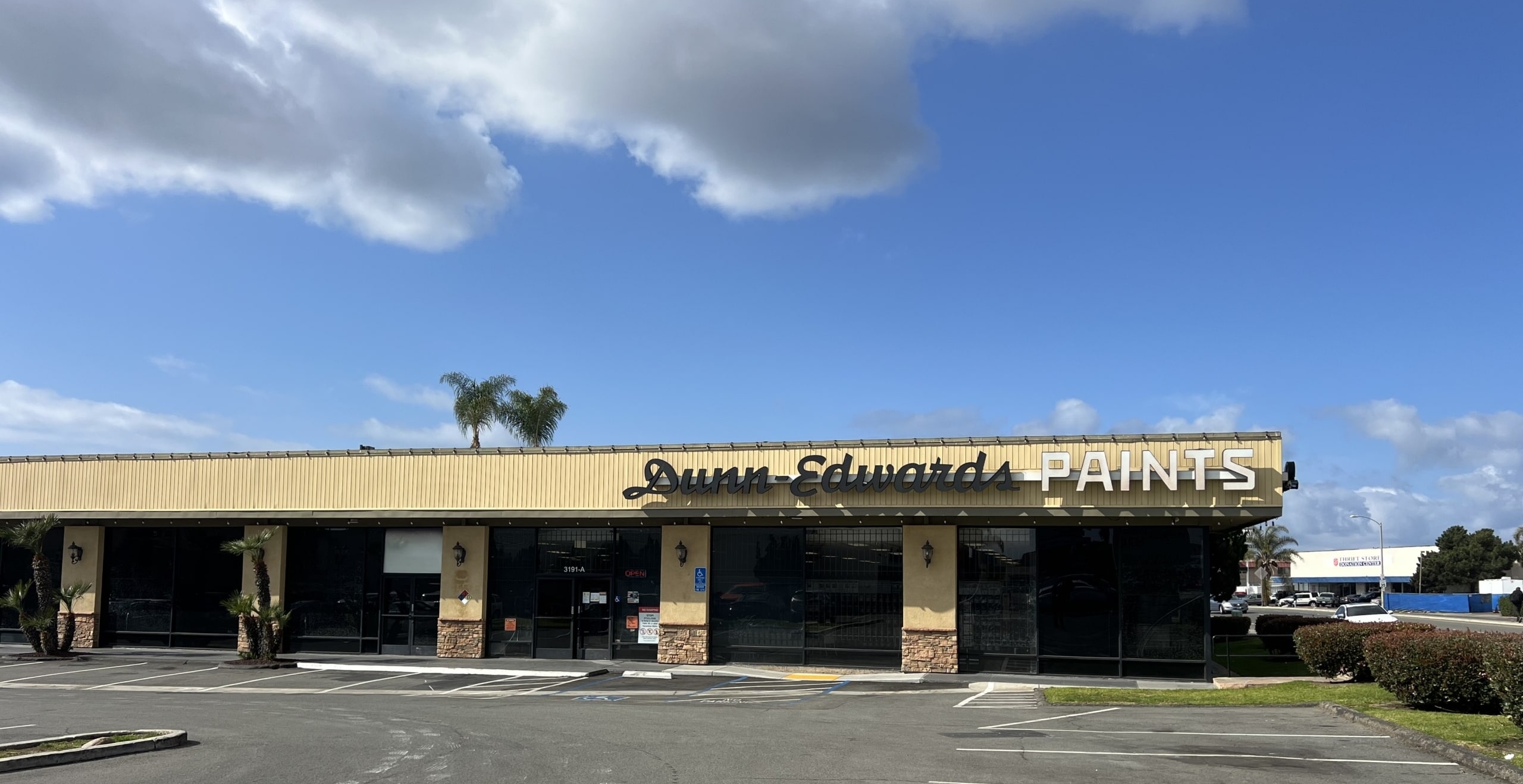 Dunn-Edwards Paint Store in San Diego CA 92110