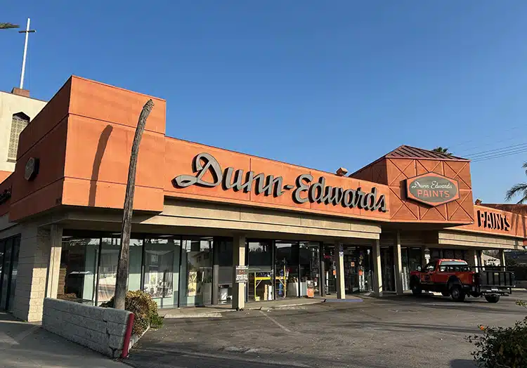 Dunn-Edwards Paint Store in Burbank CA 91506