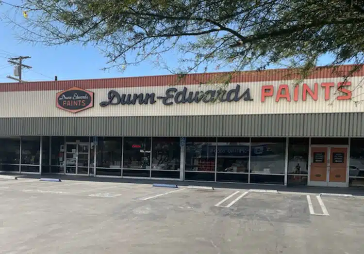 Dunn-Edwards Paint Store in Canoga Park CA 91303