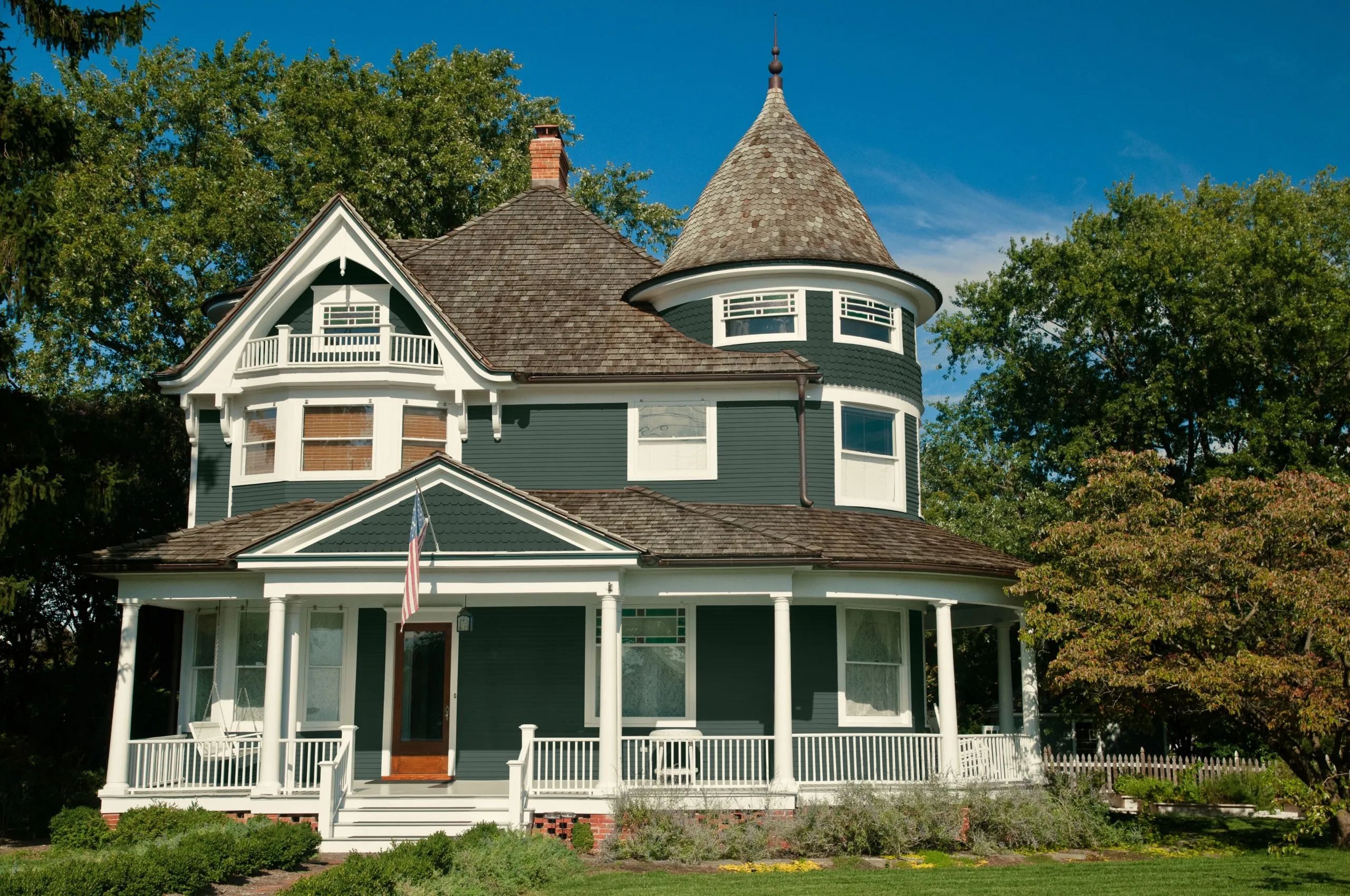 Victorian Exterior painted in Huntington Woods and Historic White
